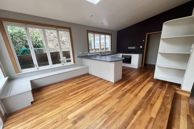 Photo of property in 127 Elizabeth Street, Mount Victoria, Wellington, 6011