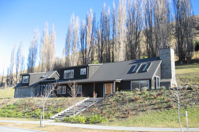 Photo of property in 3 Hanslope Way, Lower Shotover, Queenstown, 9371