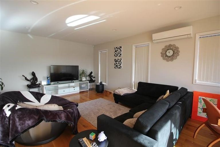 Photo of property in 13 Paso Fino Crescent, Karaka, Papakura, 2113