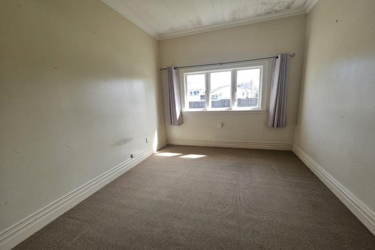 Photo of property in 96 Manawapou Road, Hawera, 4610