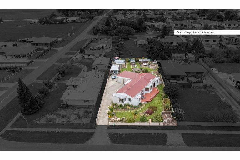 Photo of property in 70 Hunter Street, Edendale, 9825