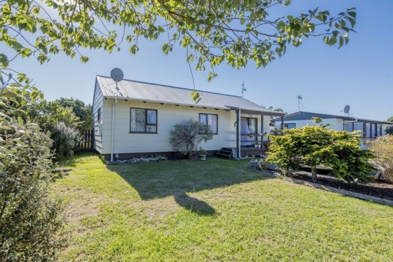 Photo of property in 61 Arawhata Road, Paraparaumu, 5032