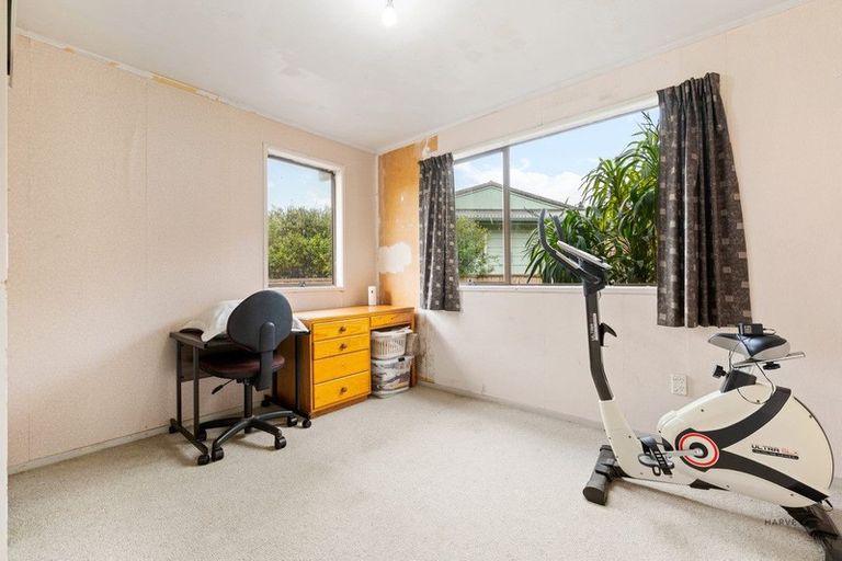 Photo of property in 7 Glucina Place, Glen Eden, Auckland, 0602