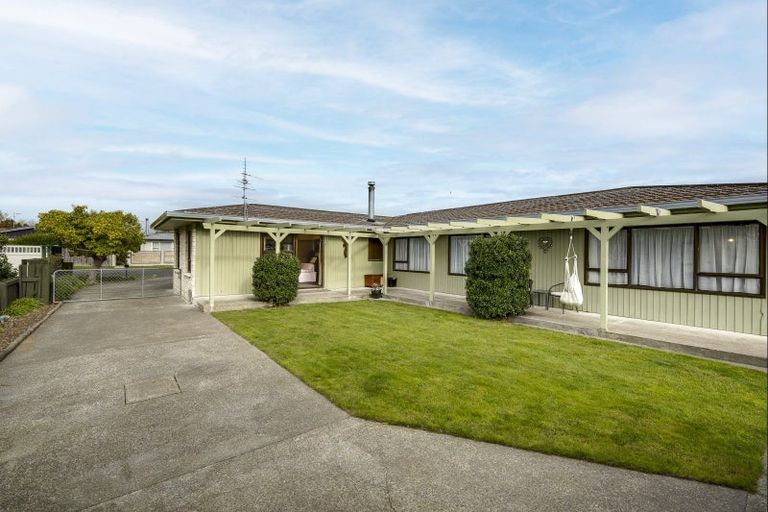 Photo of property in 1422 Woodstock Avenue, Mayfair, Hastings, 4122