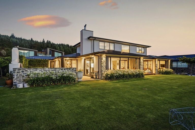 Photo of property in 5 Clearview Street, Wanaka, 9305