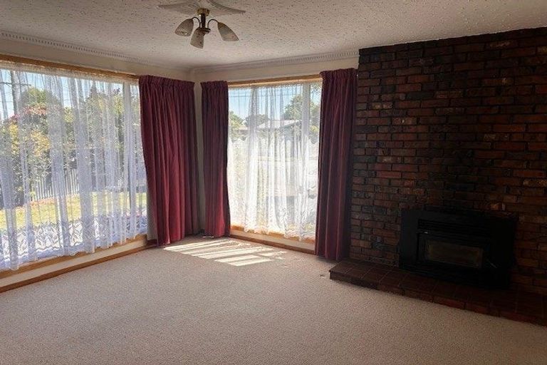 Photo of property in 70 Daniels Road, Redwood, Christchurch, 8051