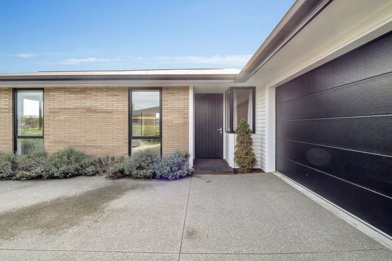 Photo of property in 80 Shillingford Boulevard, Rolleston, 7615