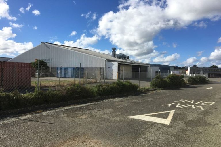 Photo of property in 18 Marine Parade South, Foxton Beach, Foxton, 4815