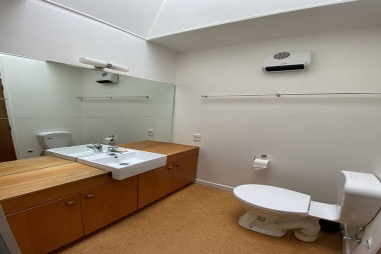 Photo of property in 52 Onslow Street, St Albans, Christchurch, 8014