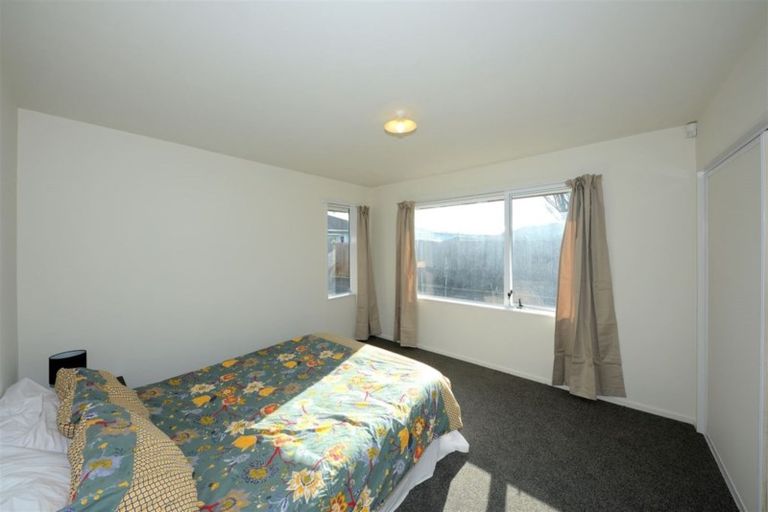 Photo of property in 2/54 Saint Johns Street, Woolston, Christchurch, 8062