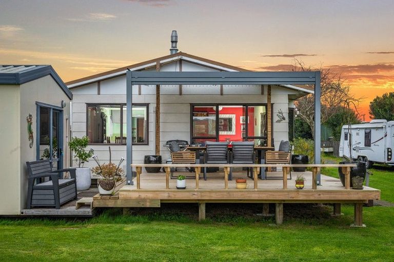 Photo of property in 13 Bradley Street, Paeroa, 3600