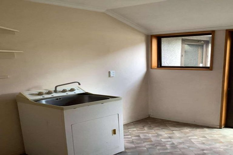 Photo of property in 17b Ramore Place, Redwood, Christchurch, 8051