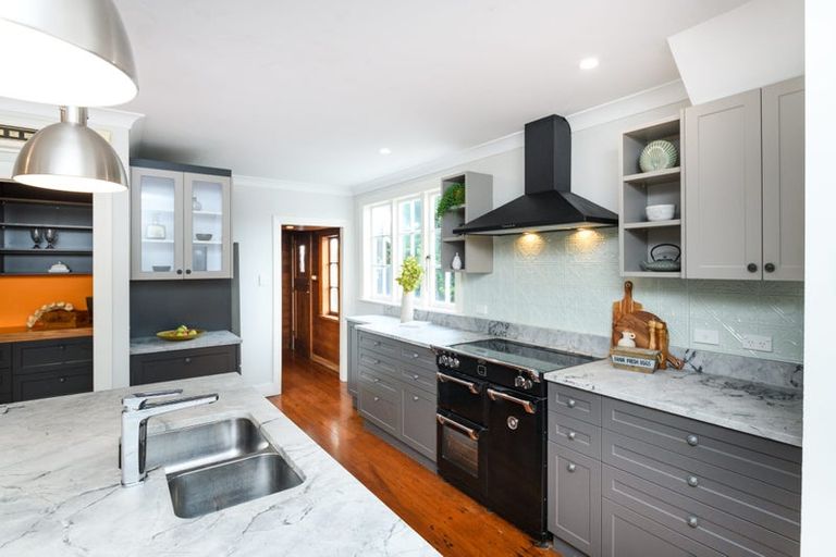 Photo of property in 38 Langston Avenue, Palmerston North, 4414