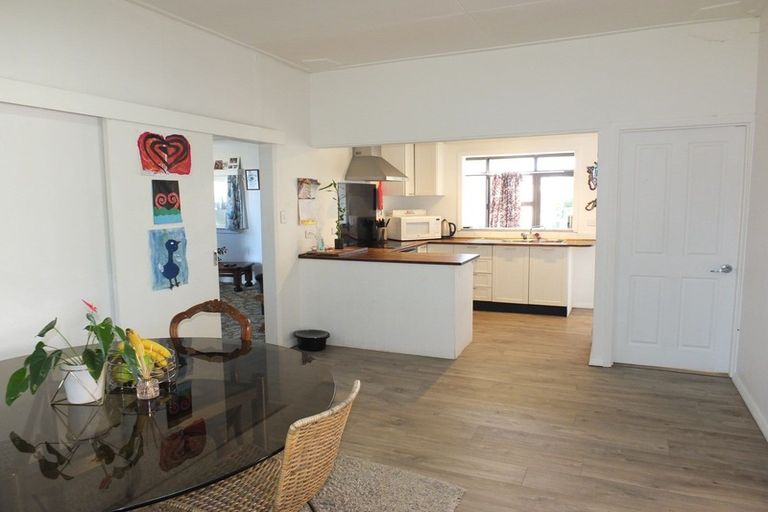 Photo of property in 13 Linklater Avenue, Foxton Beach, Foxton, 4815