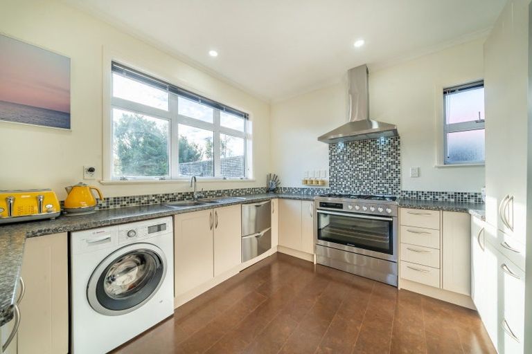 Photo of property in 43 Lincoln Avenue, Epuni, Lower Hutt, 5011