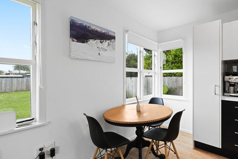 Photo of property in 50 Storey Avenue, Forest Lake, Hamilton, 3200