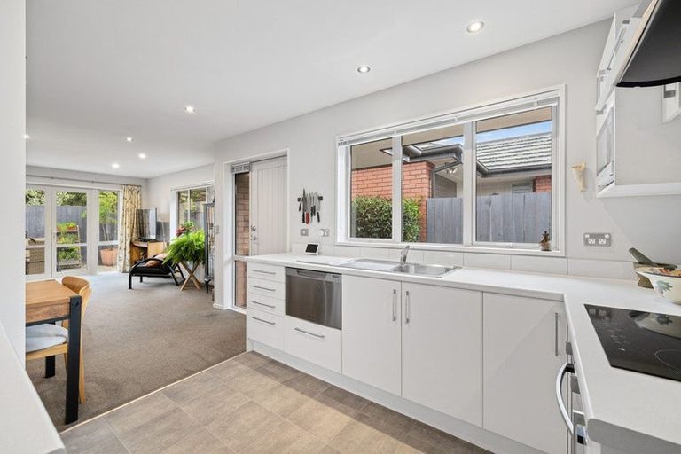 Photo of property in 2/17 Field Terrace, Upper Riccarton, Christchurch, 8041