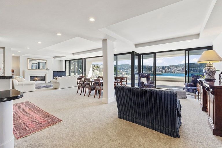 Photo of property in 4/308 Oriental Parade, Oriental Bay, Wellington, 6011