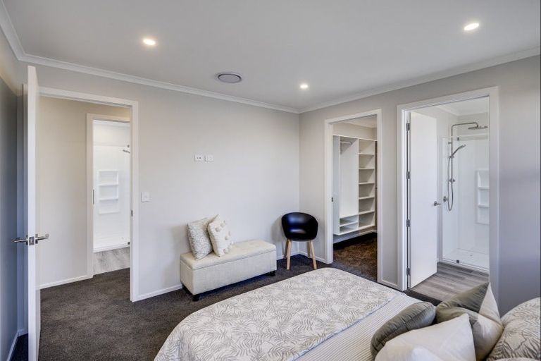 Photo of property in 18 Whangaehu Place, Te Awa, Napier, 4110