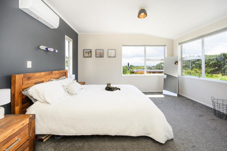 Photo of property in 28 Summerhill Drive, Fitzherbert, Palmerston North, 4410