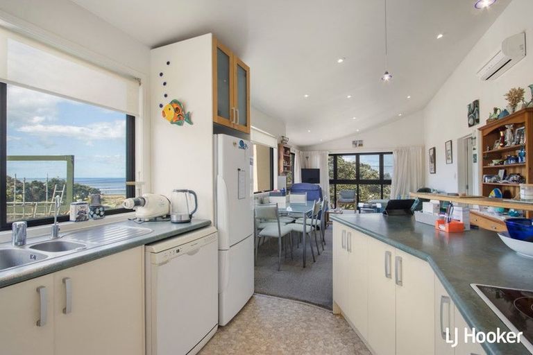 Photo of property in 19 Beach Road, Waihi Beach, 3611