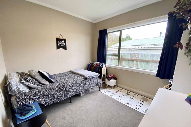 Photo of property in 17 Moa Street, Waikiwi, Invercargill, 9810