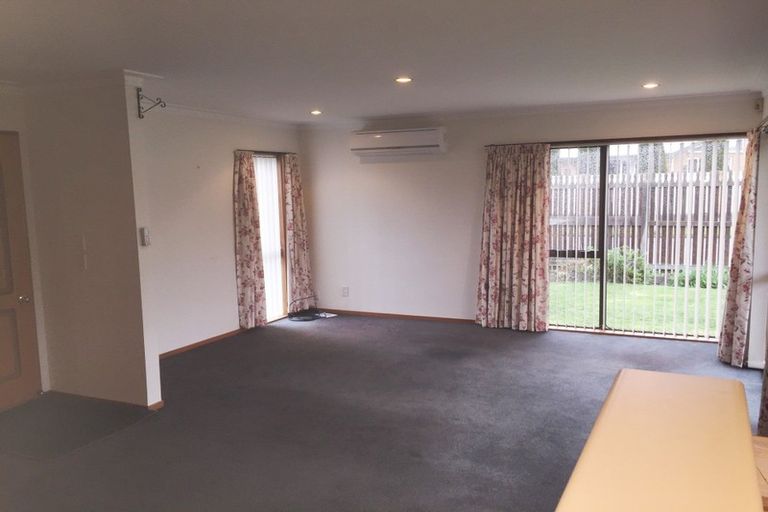 Photo of property in 4 Aztec Place, Redwood, Christchurch, 8051
