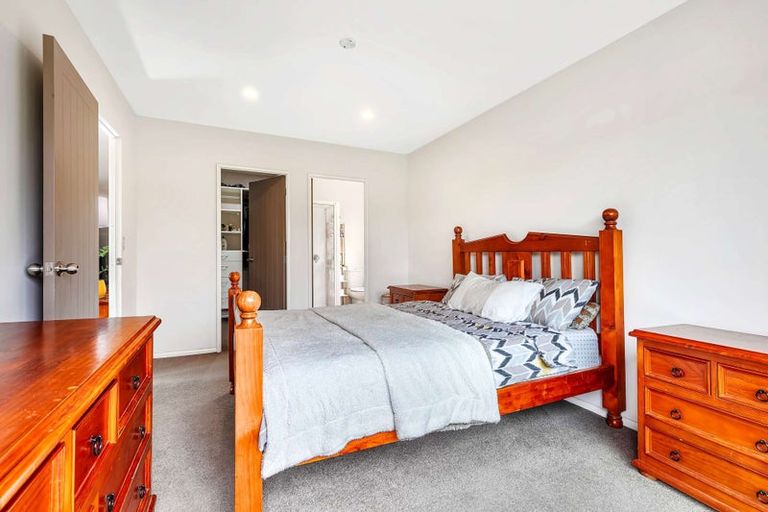 Photo of property in 8 Latham Stubbs Crescent, Waipawa, 4210