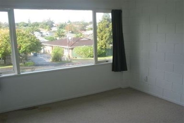 Photo of property in 2/1 Keldale Place, Forrest Hill, Auckland, 0620