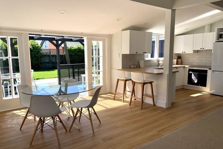 Photo of property in 122 Bristol Street, St Albans, Christchurch, 8014