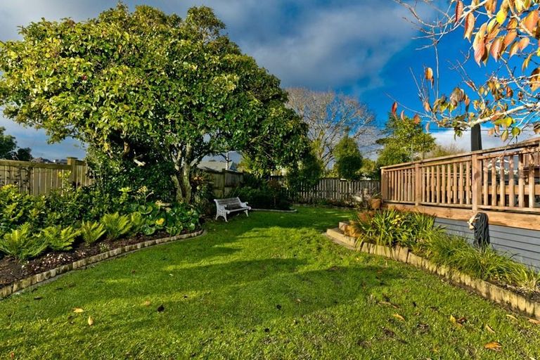 Photo of property in 51 Simpson Road, Ranui, Auckland, 0612