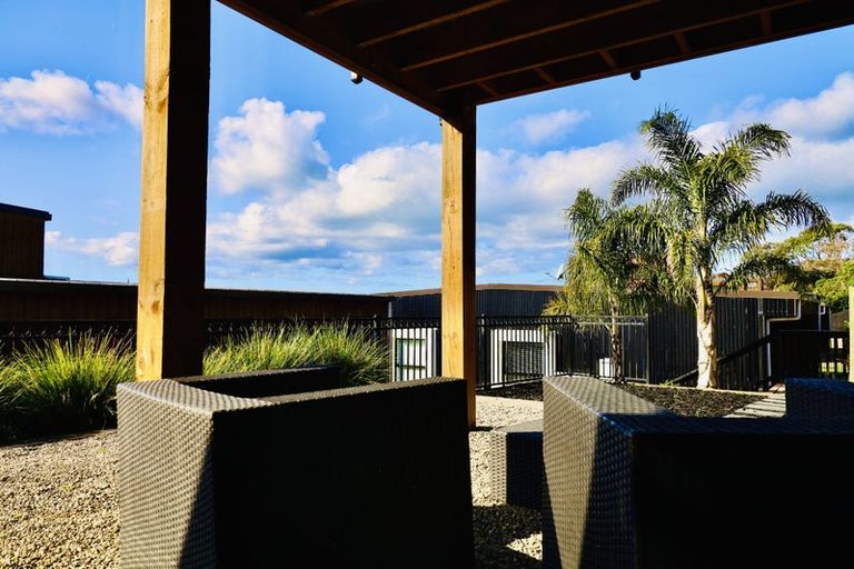 Photo of property in 11 Boutique Way, Orewa, 0931