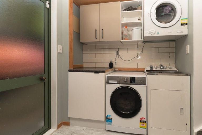 Photo of property in 13 Lanier Place, Glendene, Auckland, 0602