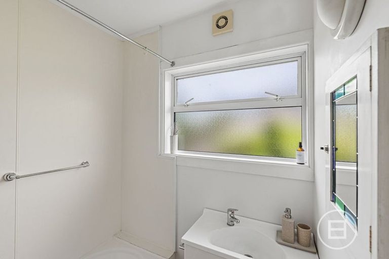 Photo of property in 262 Opawa Road, Hillsborough, Christchurch, 8022