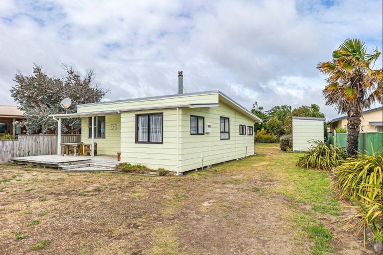 Photo of property in 55 Koputara Road, Himatangi Beach, Foxton, 4891