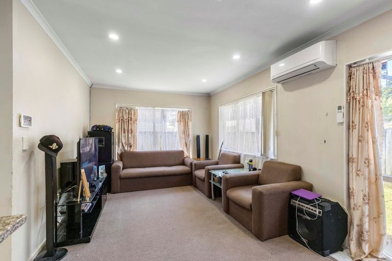 Photo of property in 1/36a Kenderdine Road, Papatoetoe, Auckland, 2025