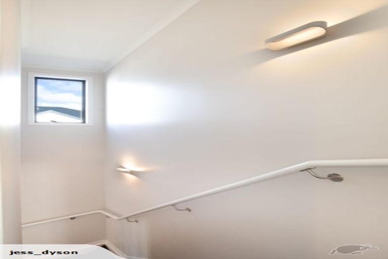 Photo of property in 14 Uku Lane, Hobsonville, Auckland, 0616