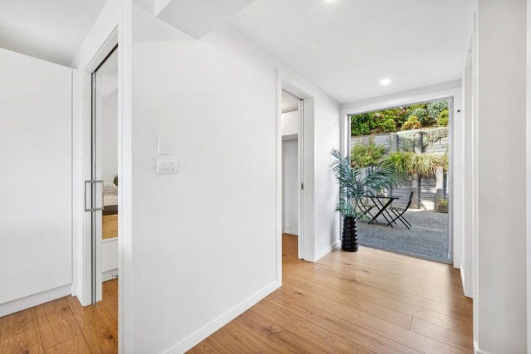 Photo of property in 27 Shelly Beach Parade, Cockle Bay, Auckland, 2014