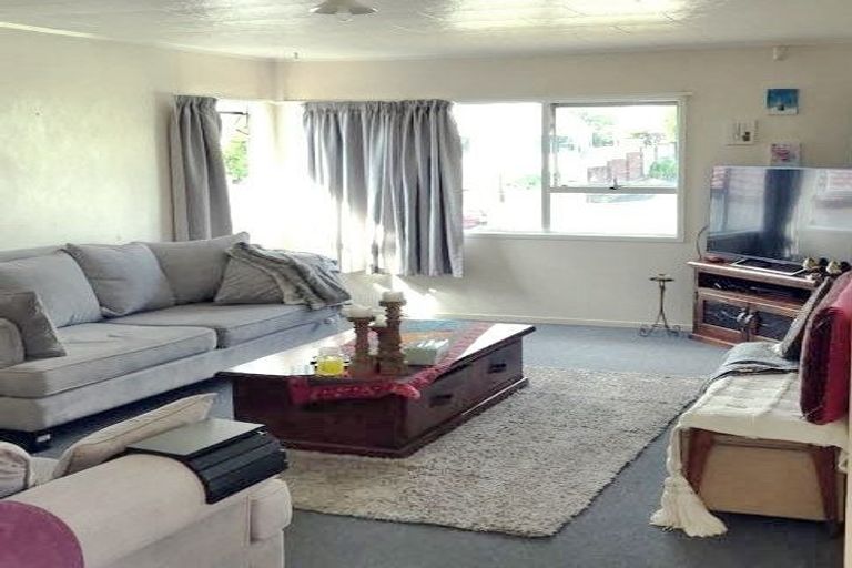 Photo of property in 30 Sungrove Rise, Sunnyvale, Auckland, 0612