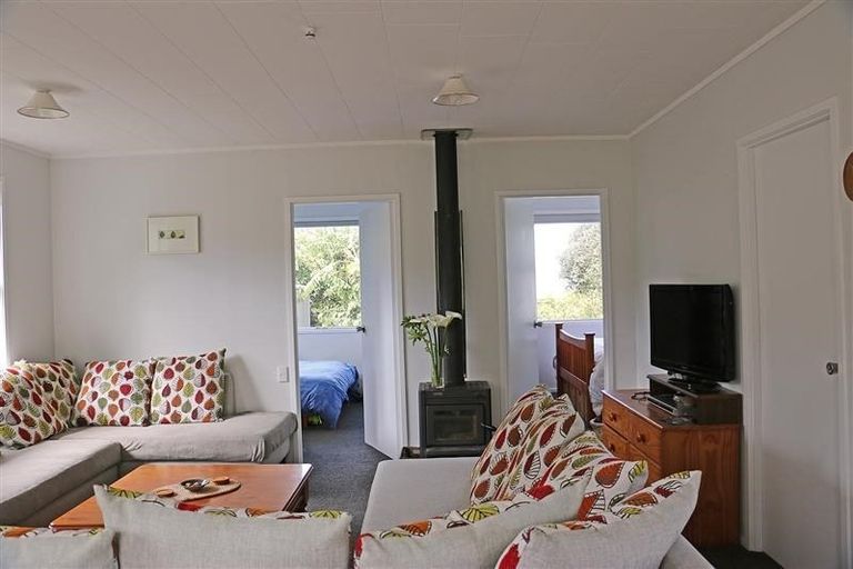 Photo of property in 555 Leigh Road, Whangateau, Warkworth, 0985