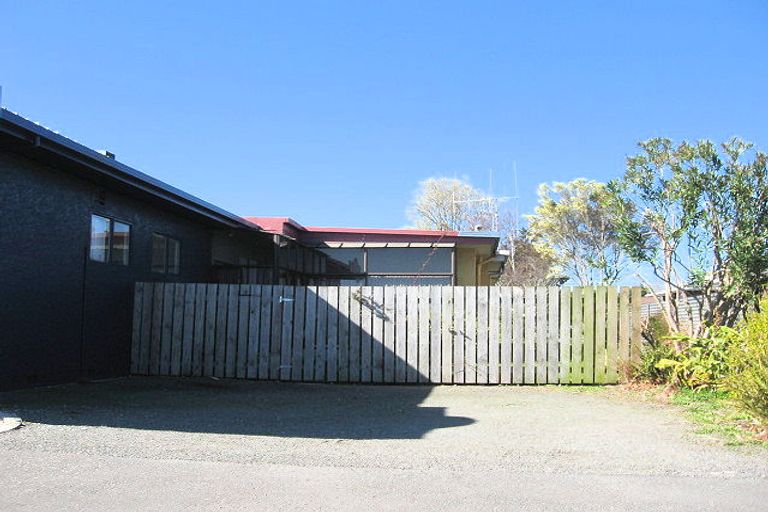 Photo of property in 708-710 Pioneer Highway, Takaro, Palmerston North, 4412