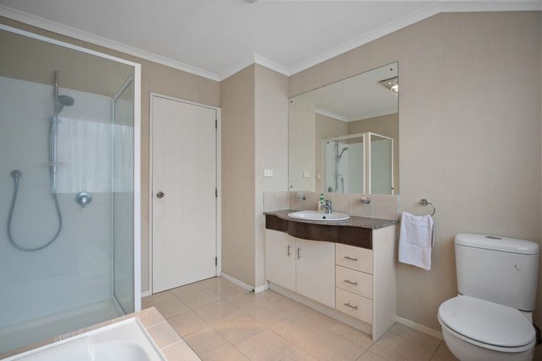 Photo of property in 75 Meadowland Drive, Somerville, Auckland, 2014