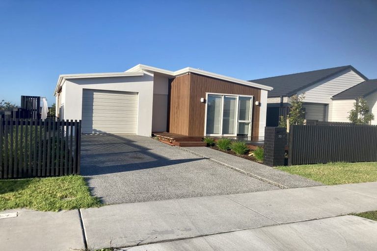 Photo of property in 30 Empire Crescent, Papamoa, 3118