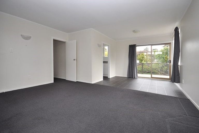 Photo of property in 55 Riverpark Crescent, Henderson, Auckland, 0610