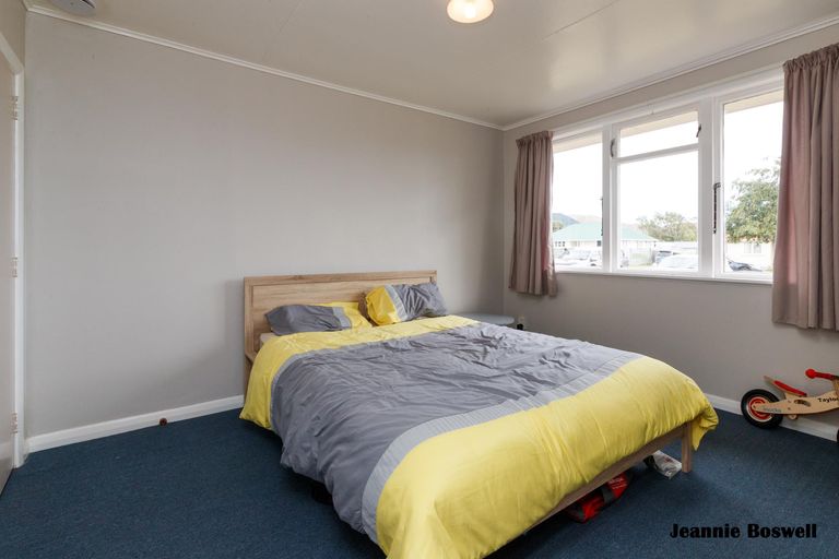 Photo of property in 83 Grey Street, Shannon, 4821