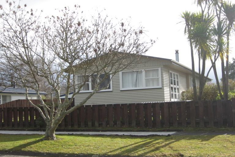 Photo of property in 16 Noni Street, Turangi, 3334