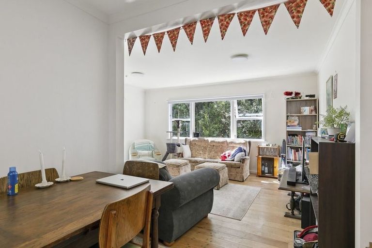 Photo of property in 8 Cross Street, Karori, Wellington, 6012