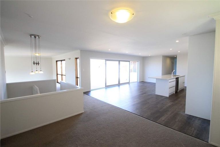 Photo of property in 9 Coromandel Crescent, Mairangi Bay, Auckland, 0630