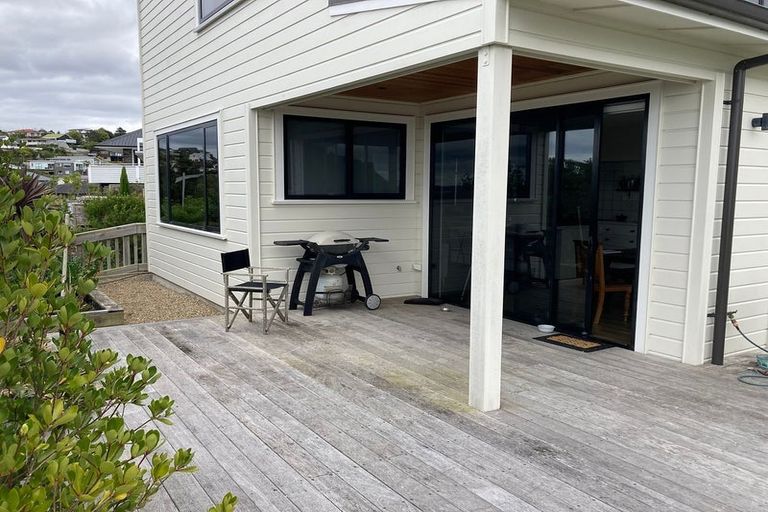 Photo of property in 9 Koru Place, Snells Beach, 0920