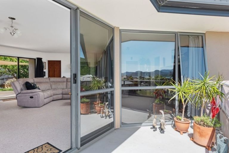 Photo of property in 68 Moana View Road, Waikawa, Picton, 7220